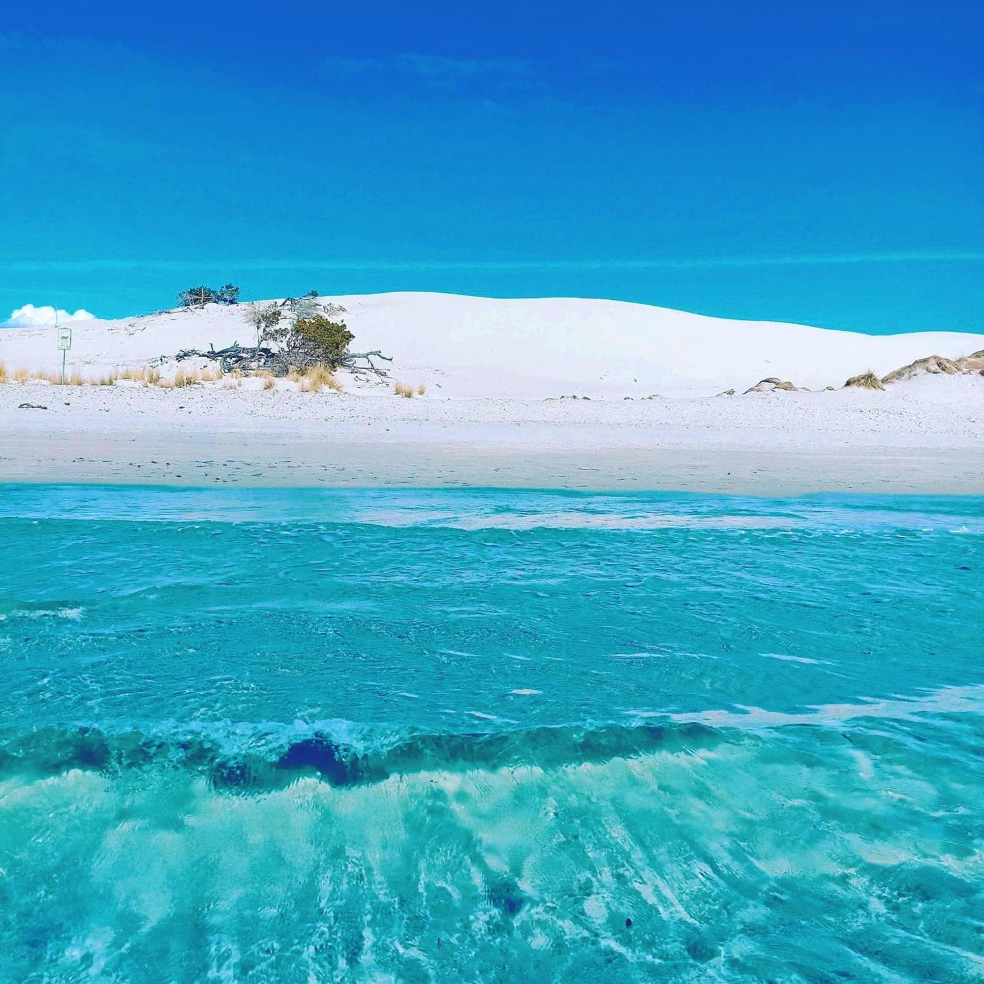 Case Vacanze "Bianco Mare" Porto Pino Bagian luar foto