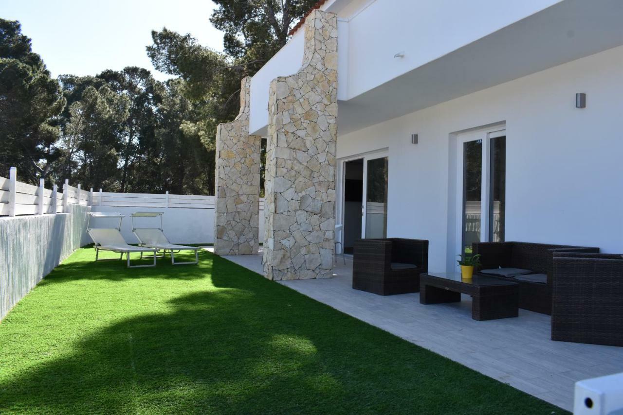 Case Vacanze "Bianco Mare" Porto Pino Bagian luar foto